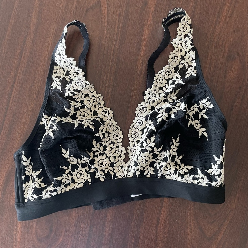 Wacoal Embrace Lace Wire Free Bralette